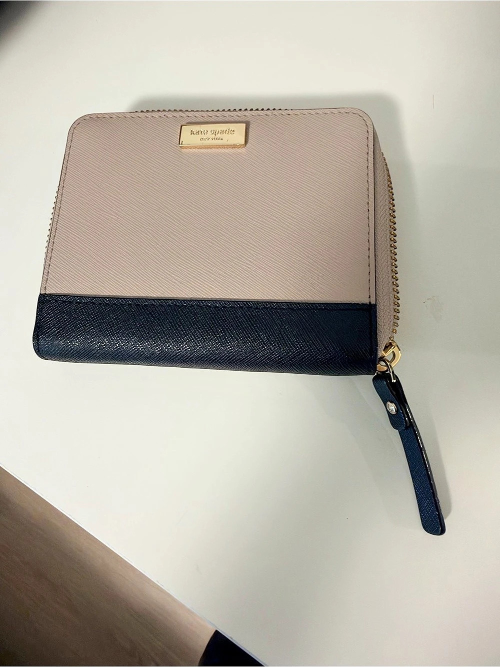 Kate Spade Colorblock Zip Wallet in Beige & Black Like New